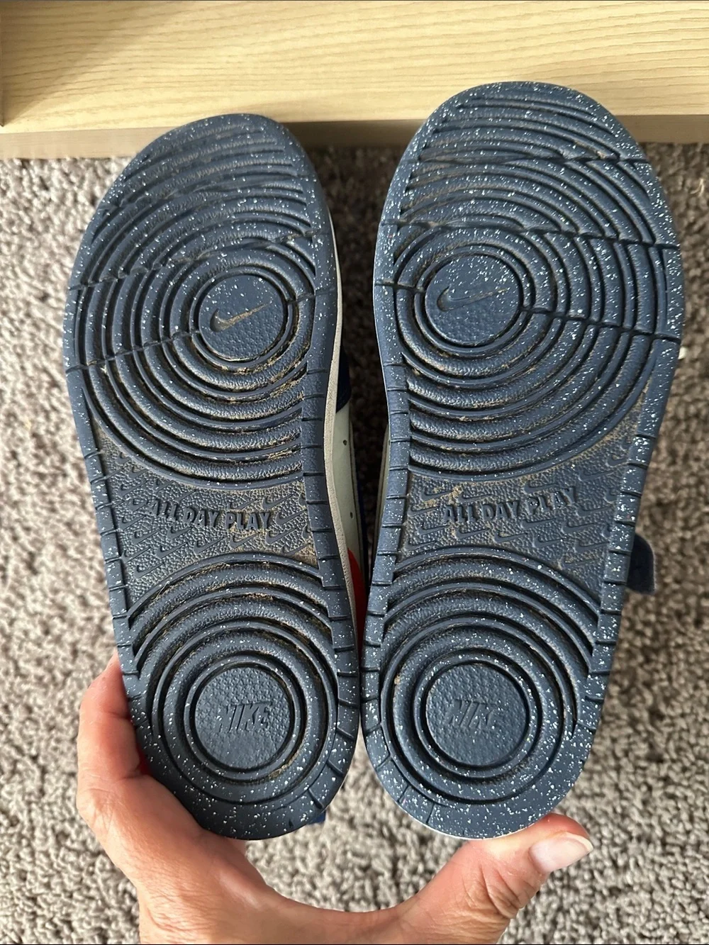 Nike Kids' Navy and White Sneakers. UNISEX
